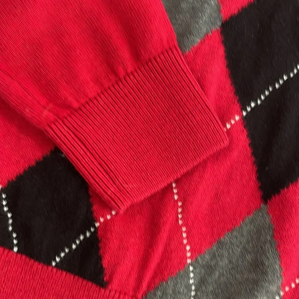 Children’s Place‎ Boys Argyle V-Neck Sweater (size 5/6) small